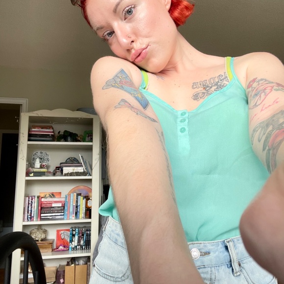 Meet your Posher, Emma - Picture 3 of 4